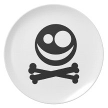 Cráneo y bandera pirata. Blanco y negro. Platos De Comidas
