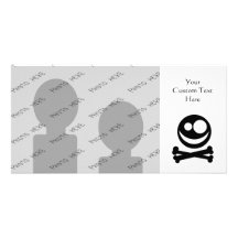 Cráneo y bandera pirata. Blanco y negro. Tarjetas Fotográficas Personalizadas