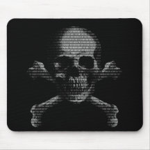 Cráneo y bandera pirata del pirata informático tapete de raton