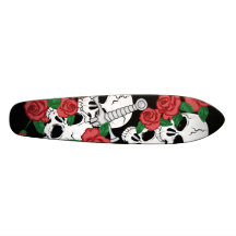 Cráneos y rosas monopatin personalizado
