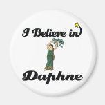 creo en daphne imán de frigorífico