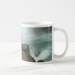 Criada de Niagara Falls de la taza de la niebla