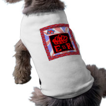 Criado de la reina camiseta de perro