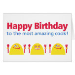 Criaturas amarillas locas que cocinan cumpleaños felicitaciones