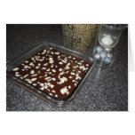 Cuadrados del caramelo del chocolate felicitación