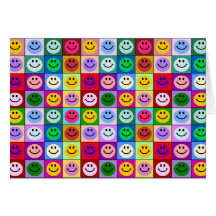 Cuadrados sonrientes de la cara del arco iris felicitaciones