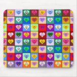 Cuadrados sonrientes de los corazones del arco iri tapete de ratones