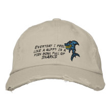 Cuenco de los pescados por completo de tiburones gorro bordado