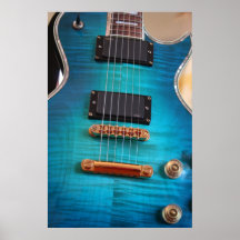 Cuerpo y figura de la guitarra en azul posters