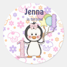 Cumpleaños del chica de Cutie- del pingüino primer Pegatina