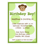 Cumpleaños del muchacho de los lunares del verde d invitaciones personales 