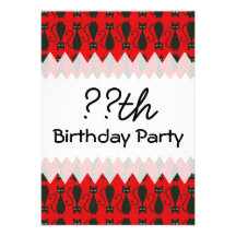 Cumpleaños rojo y negro del gato del gótico invitacion personalizada