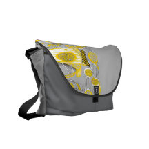 Curvas del camino, amarillas bolsas messenger