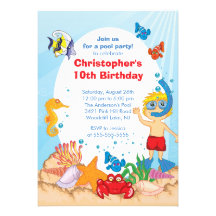 Debajo del muchacho de la invitación del cumpleaño