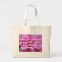 Dentro del tote rosado de la flor bolsa