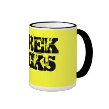 DEREK CHUPA TAZAS DE CAFÉ