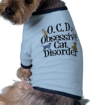 Desorden obsesivo del gato ropa de perro