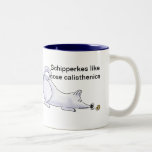 Dibujo animado divertido del perro del Schipperke Taza
