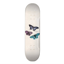 Dibujo rosado púrpura azul de la mariposa del trul tablas de patinar