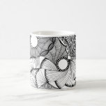 diseño dibujado mano blanco y negro de las fans de taza de café