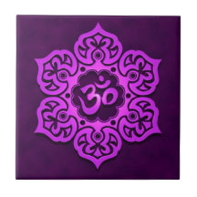 Diseño floral de Aum, púrpura Tejas