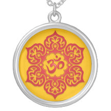 Diseño floral del ohmio (rojo y amarillo) joyería