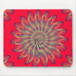 Diseño floral espiral del arco iris - fondo rojo alfombrilla de raton