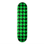 Diseño negro verde fresco Houndstooth enrrollado i Monopatin