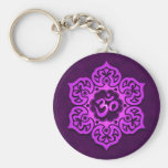 Diseño púrpura floral de Aum Llaveros