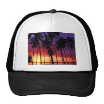 Diseños tropicales de la puesta del sol gorros bordados