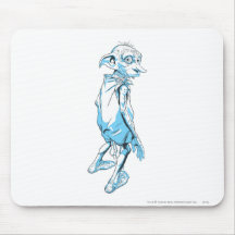 Dobby que mira sobre 1 alfombrilla de raton