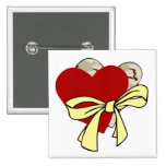 Dos corazones y cinta amarilla pins