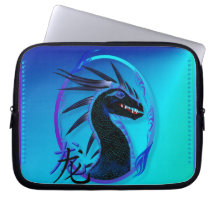 Dragón negro de cuernos y bolsos electrónicos del  mangas computadora