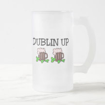 Dublín encima del día del St Patricks Taza