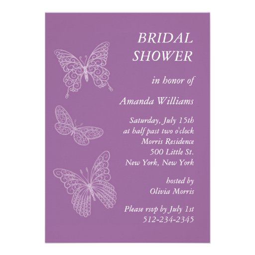 Ducha nupcial de la mariposa afiligranada (púrpura invitacion personalizada