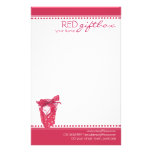 Efectos de escritorio rojos de la caja de regalo papeleria de diseño