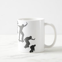 El andar en monopatín tazas de café