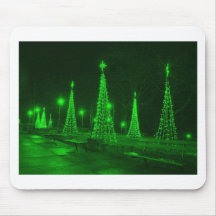 El árbol del día de fiesta de las Felices Navidad  Tapete De Raton