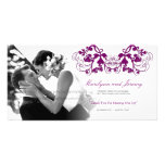 El boda púrpura del Flourish floral del vintage le Tarjeta Fotografica Personalizada