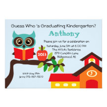 El búho sabio de la casa de la escuela embroma la 