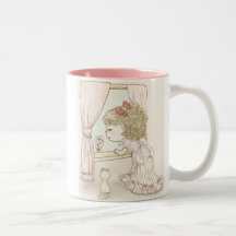 El chica bonito mira una flor tazas de café