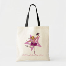 El chica de la bailarina "añade su" bolso rosado c bolsas