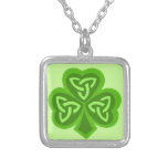 El día céltico de San Patricio del trébol Grimpola