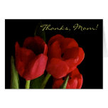 El día de madre rojo de los tulipanes felicitacion 