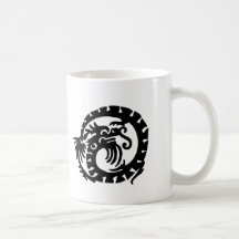 El dragón se encrespó en un círculo taza de café