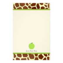 El estampado de girafa Apple verde personalizó al  Papelería De Diseño