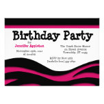 El estampado de zebra fucsia agita invitaciones de anuncio