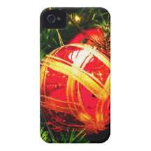 El feliz árbol del día de fiesta del navidad adorn iPhone 4 protector