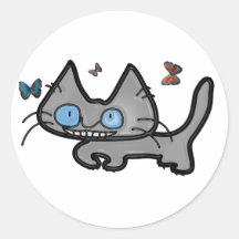 El gatito se encrespa para arriba con las mariposa etiquetas redondas