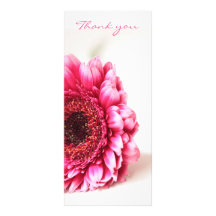 El gerbera rosado le agradece cardar lonas publicitarias